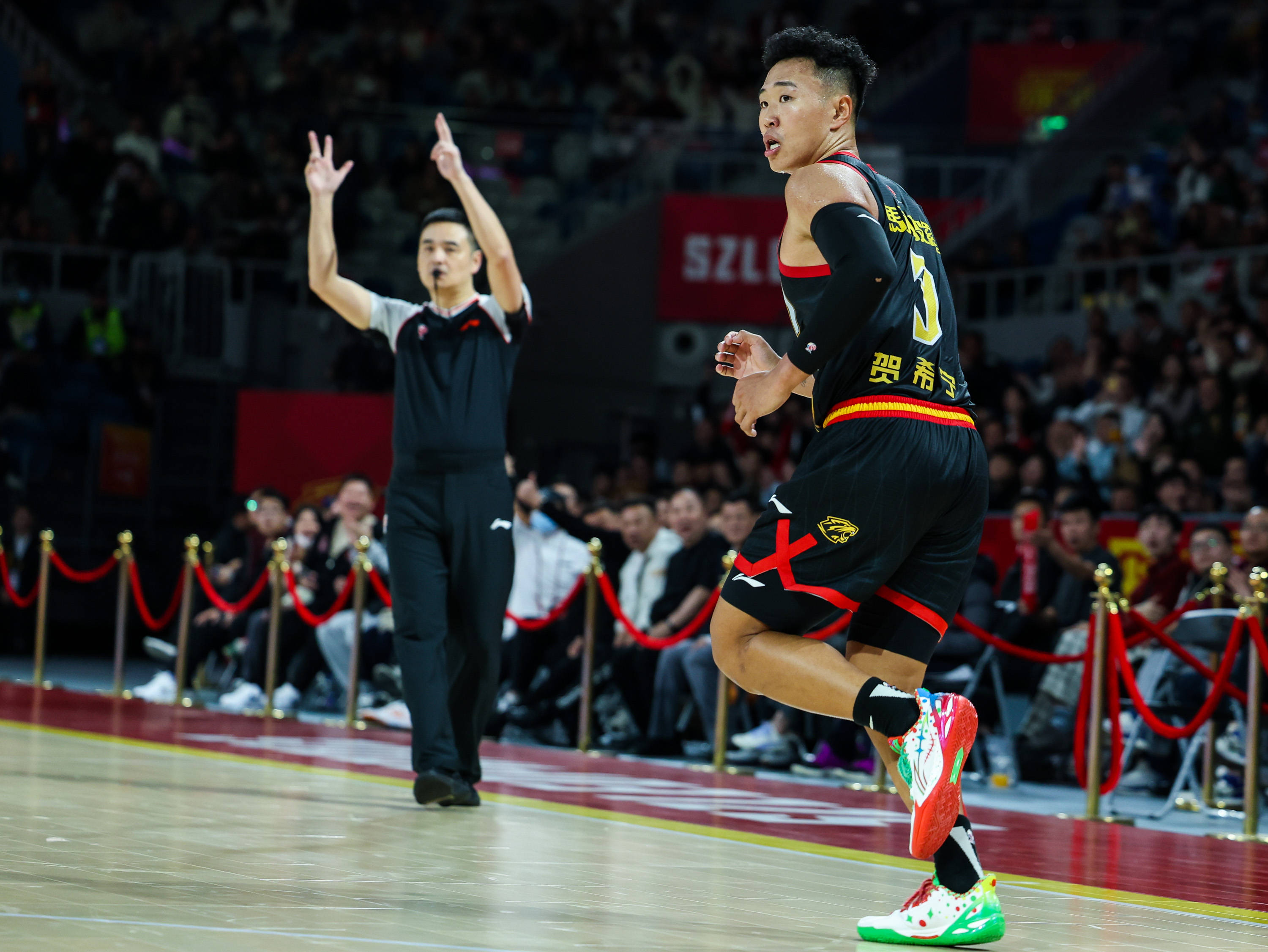 太狠了！浙江稠州迎NBA常规赛关键赛拉齐奥今晨外线爆发，费城76人止住颓势备战全明星赛的简单介绍